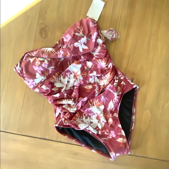 NEW Athena One-Piece Swimsuit - Picture 5 of 6